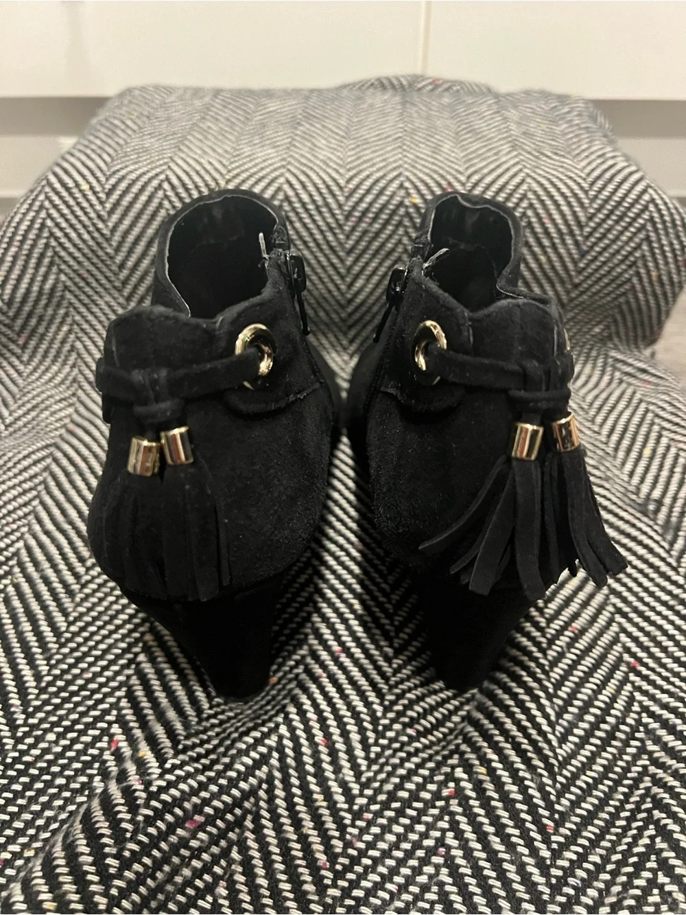 Anne Klein Black Suede Wedge Ankle Booties with Back Tassel, size 9.5